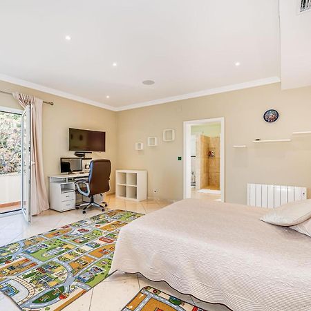 Villa Svim, Walking Distance To The Beach! Marbella Bagian luar foto