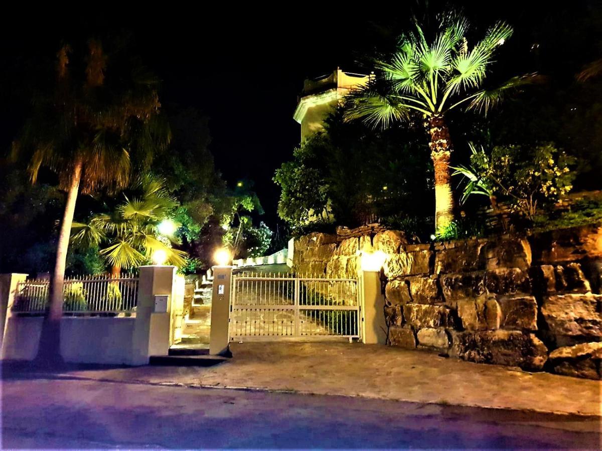 Villa Svim, Walking Distance To The Beach! Marbella Bagian luar foto