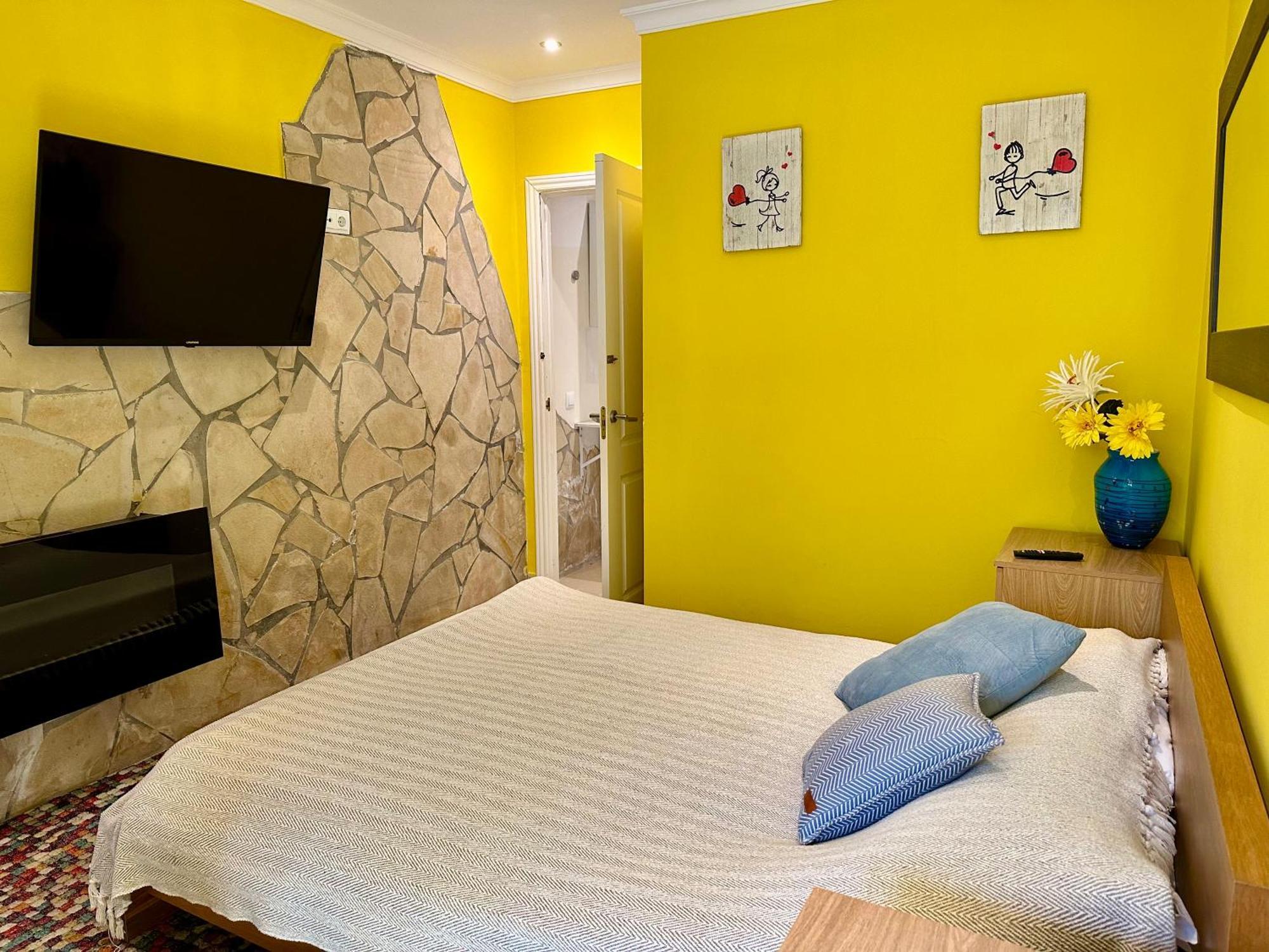 Villa Svim, Walking Distance To The Beach! Marbella Bagian luar foto