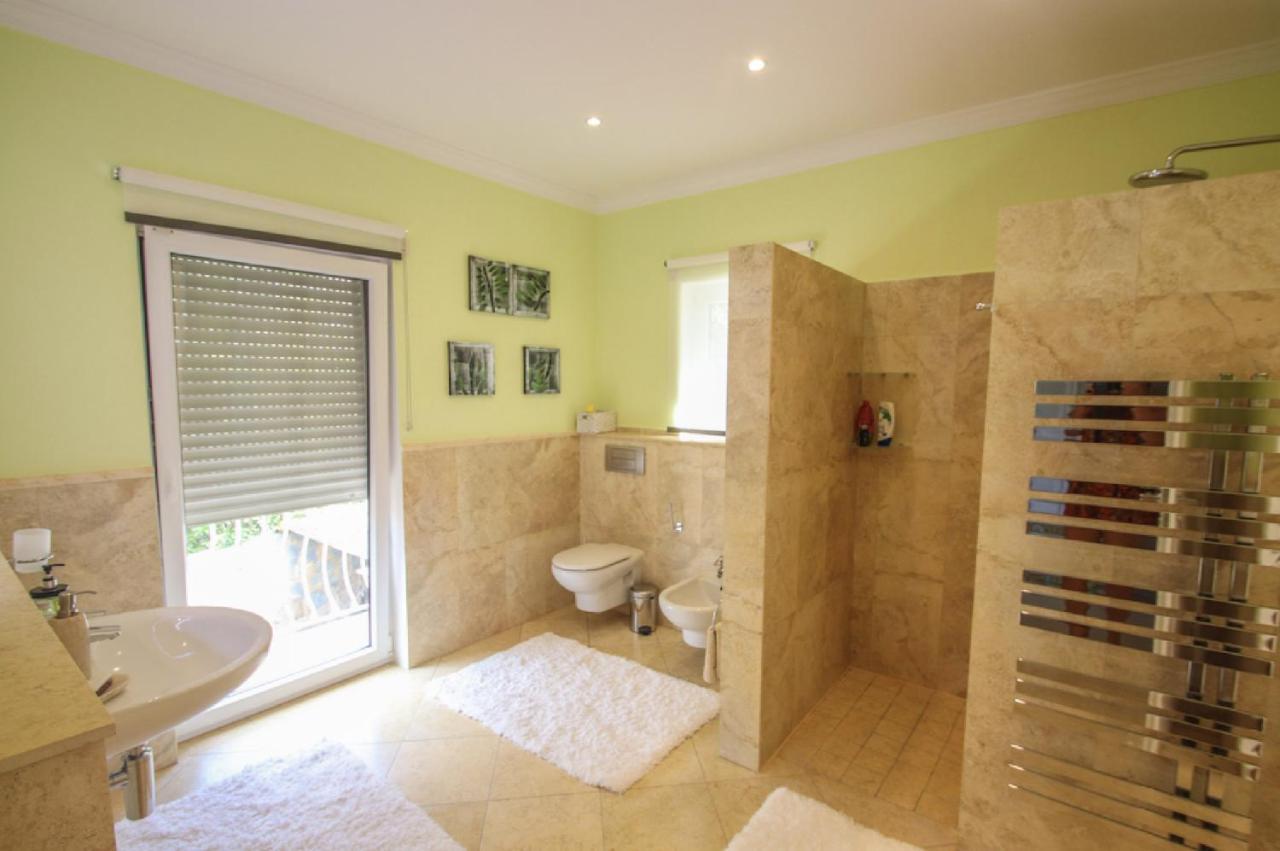 Villa Svim, Walking Distance To The Beach! Marbella Bagian luar foto